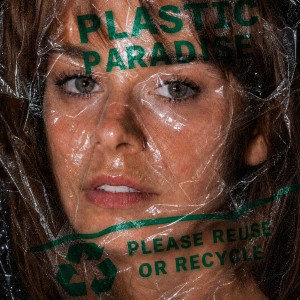 Laura Tesoro — Plastic Paradise | WRadio
