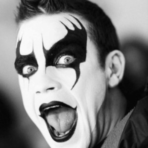 Robbie Williams  — Let Me Entertain You | WRadio